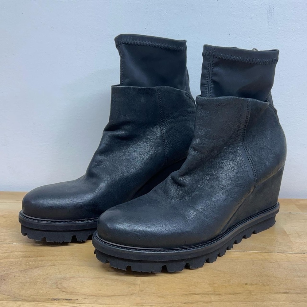Women's Black Leather Ankle Boots